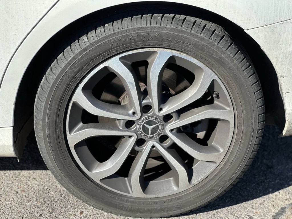 2018 Mercedes-Benz C-Class Image 26