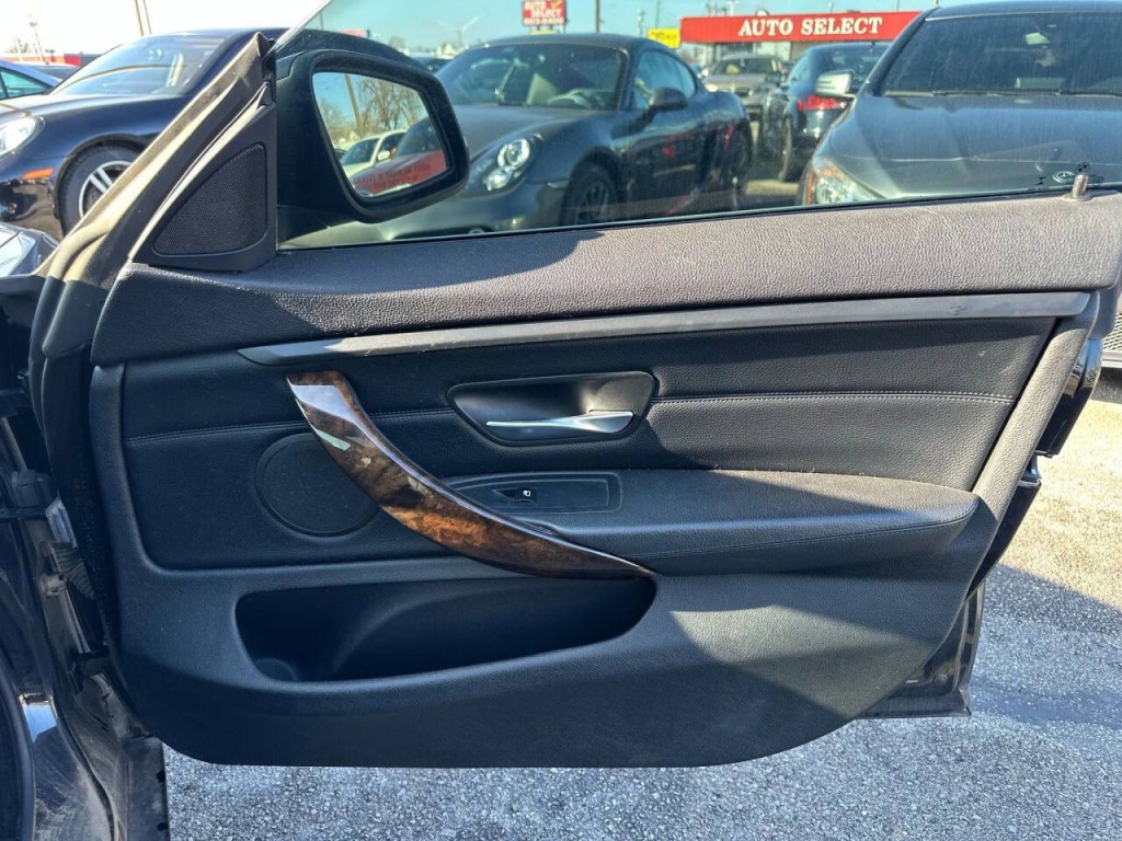 2015 BMW 4 Series Image 21