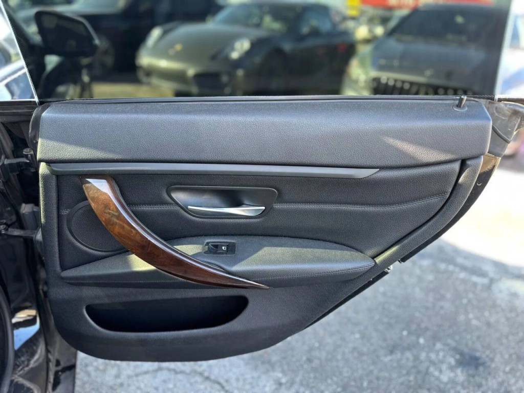 2015 BMW 4 Series Image 22