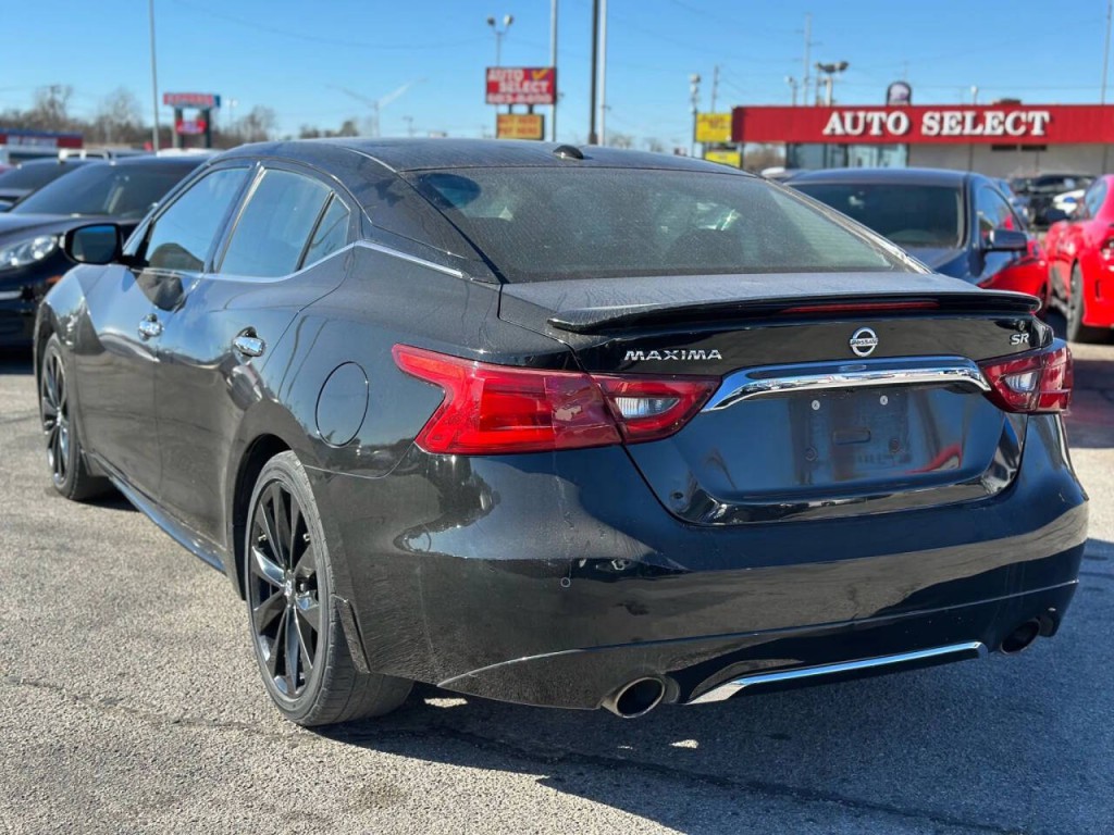 2017 Nissan Maxima Image 8