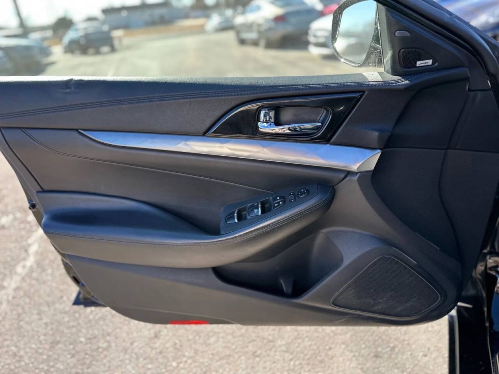 2017 Nissan Maxima Image 20