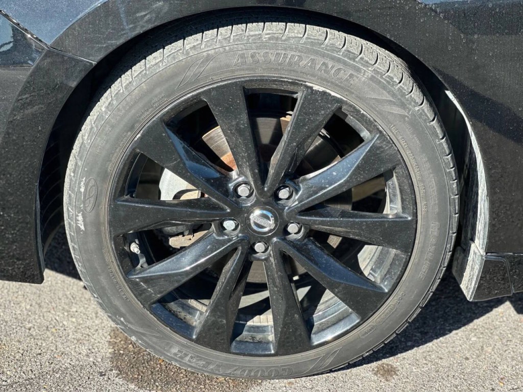 2017 Nissan Maxima Image 26