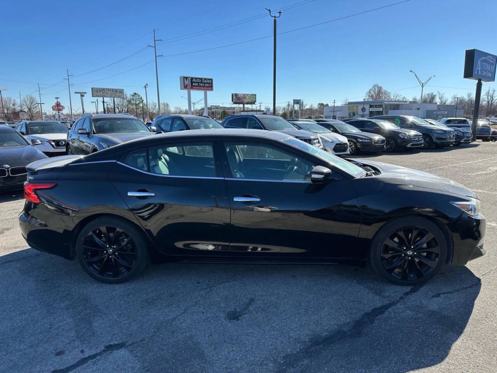 2017 Nissan Maxima Image 31
