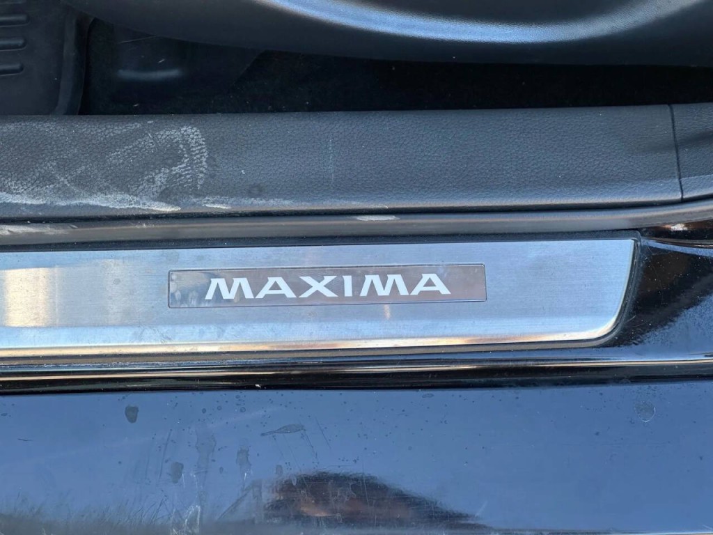 2017 Nissan Maxima Image 36