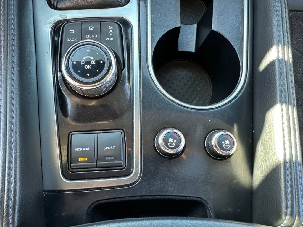 2017 Nissan Maxima Image 41