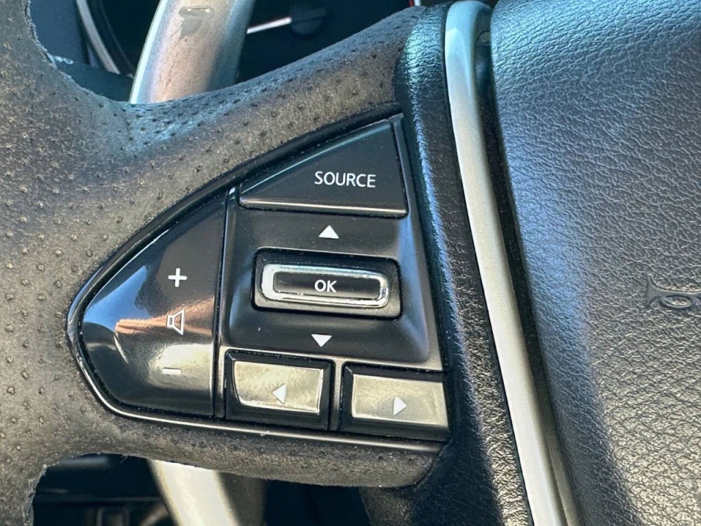 2017 Nissan Maxima Image 43