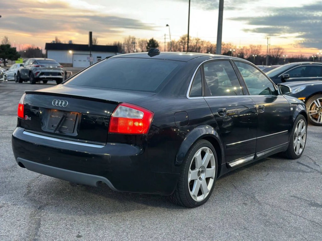 2004 Audi S4 Image 6