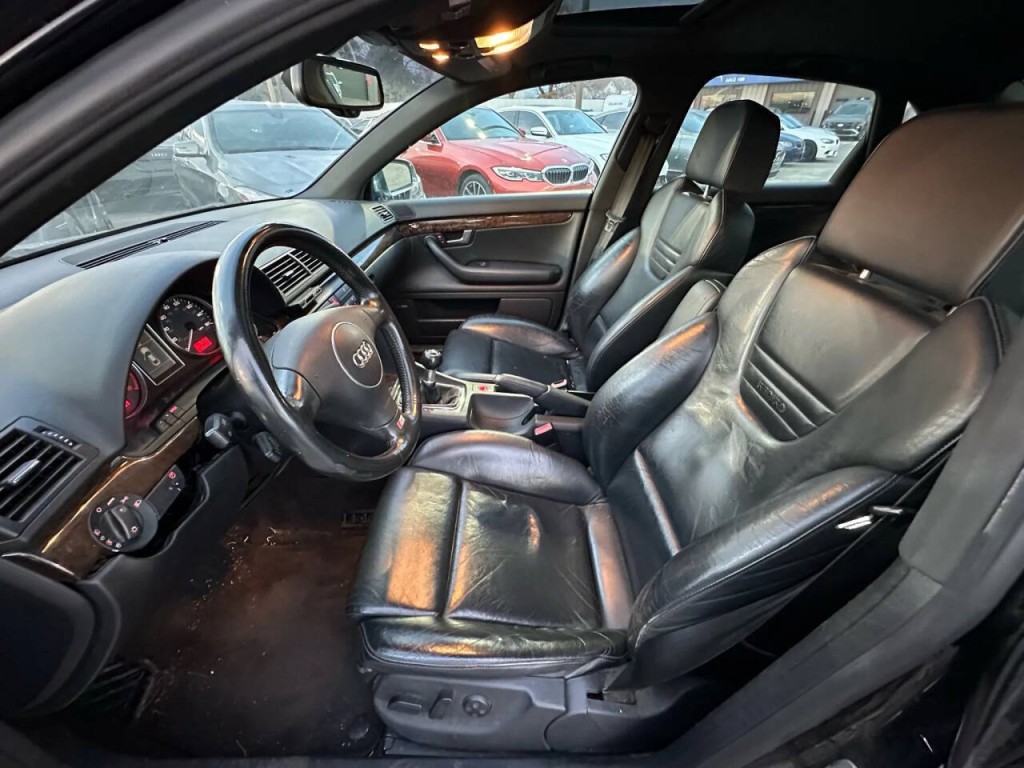 2004 Audi S4 Image 10