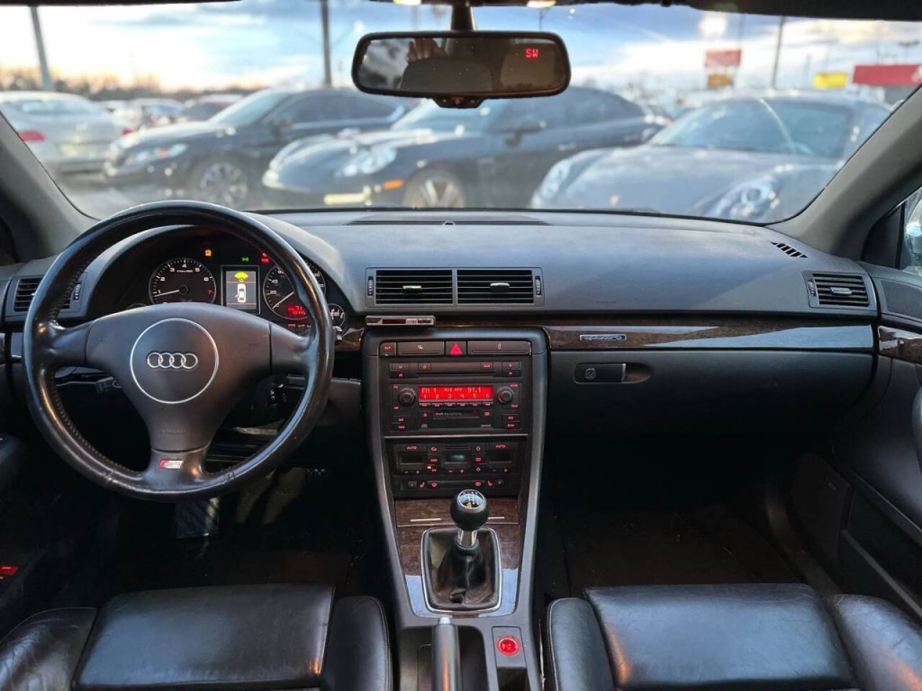 2004 Audi S4 Image 12