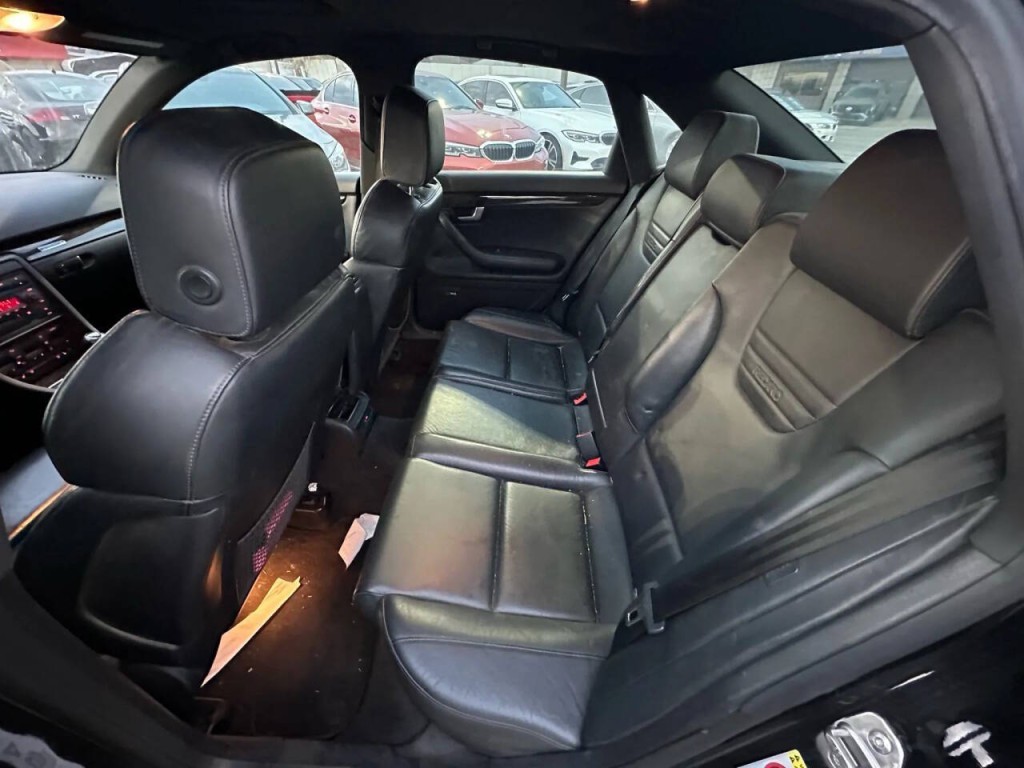 2004 Audi S4 Image 17