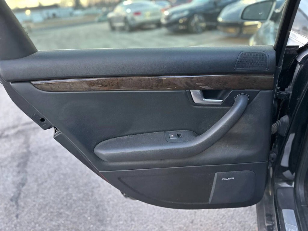 2004 Audi S4 Image 20