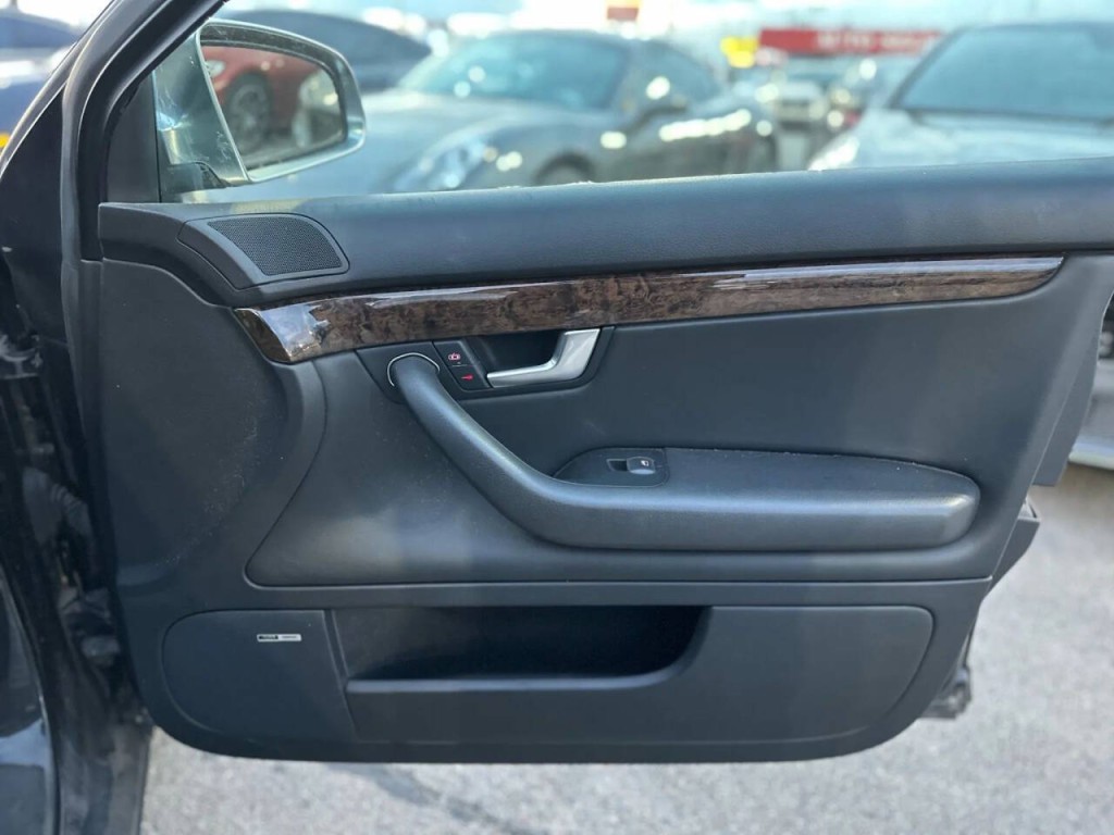 2004 Audi S4 Image 21