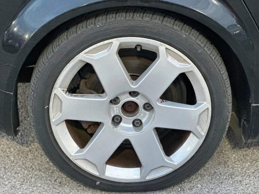 2004 Audi S4 Image 24