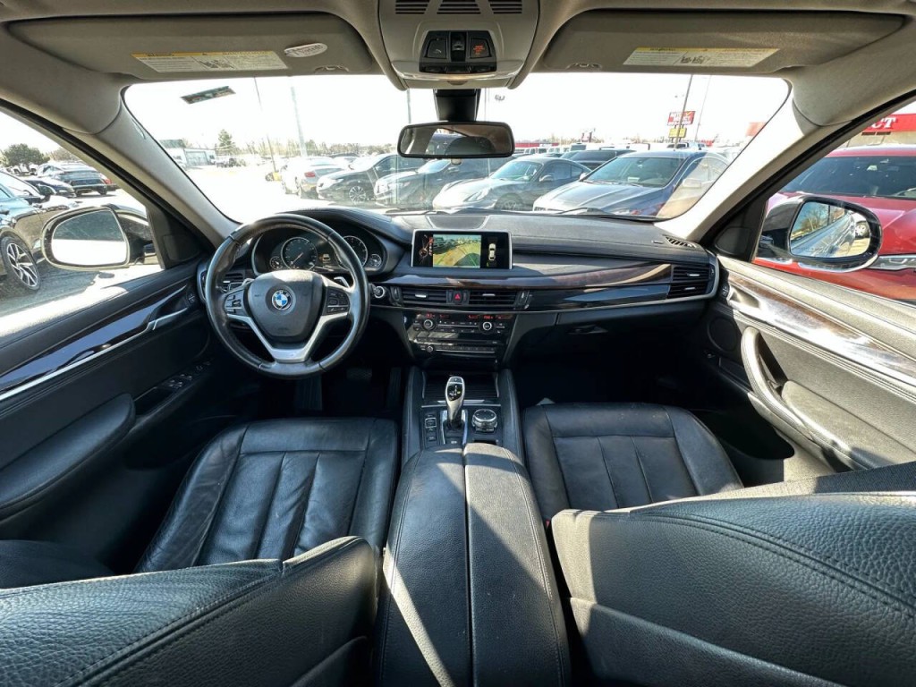 2015 BMW X6 Image 2