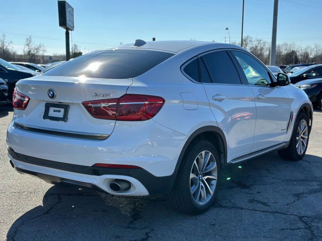 2015 BMW X6 Image 6