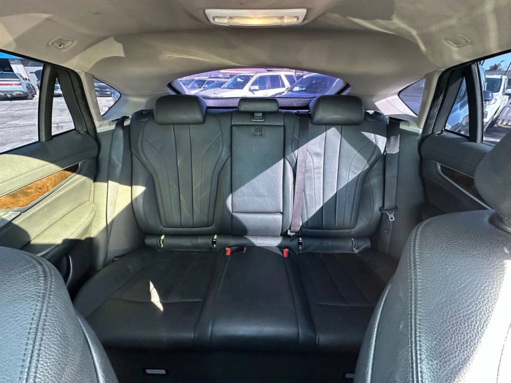 2015 BMW X6 Image 16