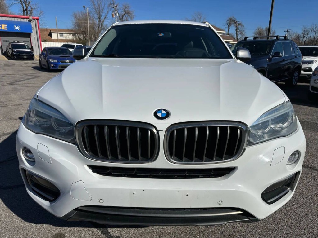 2015 BMW X6 Image 28