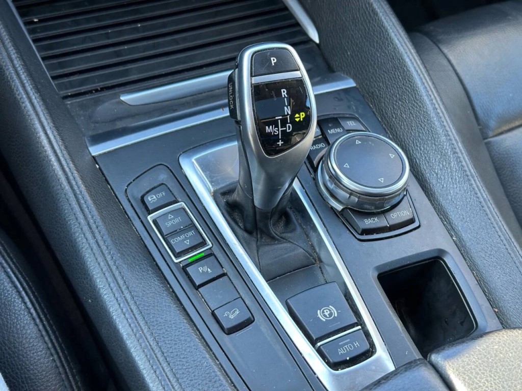 2015 BMW X6 Image 39