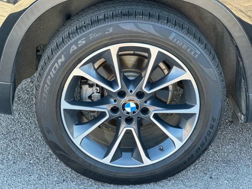 2015 BMW X5 Image 25