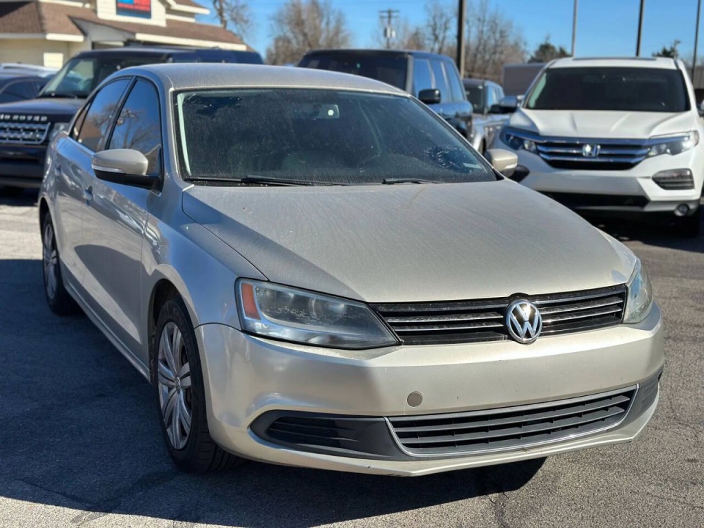 2013 Volkswagen Jetta Image 4