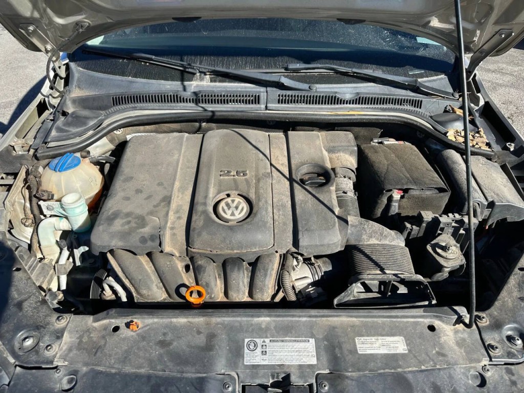 2013 Volkswagen Jetta Image 19