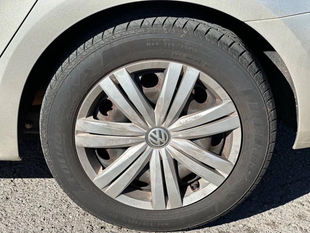 2013 Volkswagen Jetta Image 27