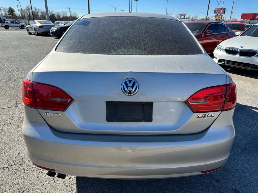 2013 Volkswagen Jetta Image 33
