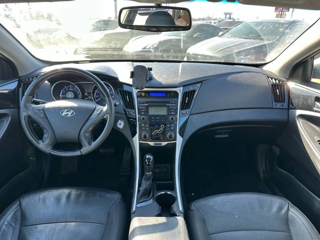 2013 Hyundai Sonata Image 12