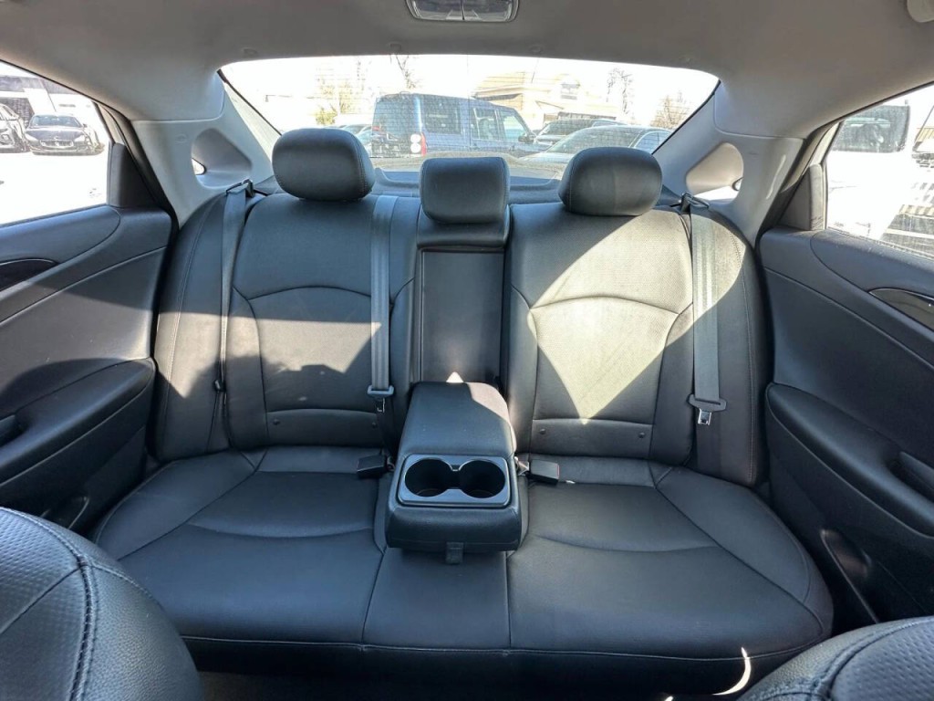 2013 Hyundai Sonata Image 16