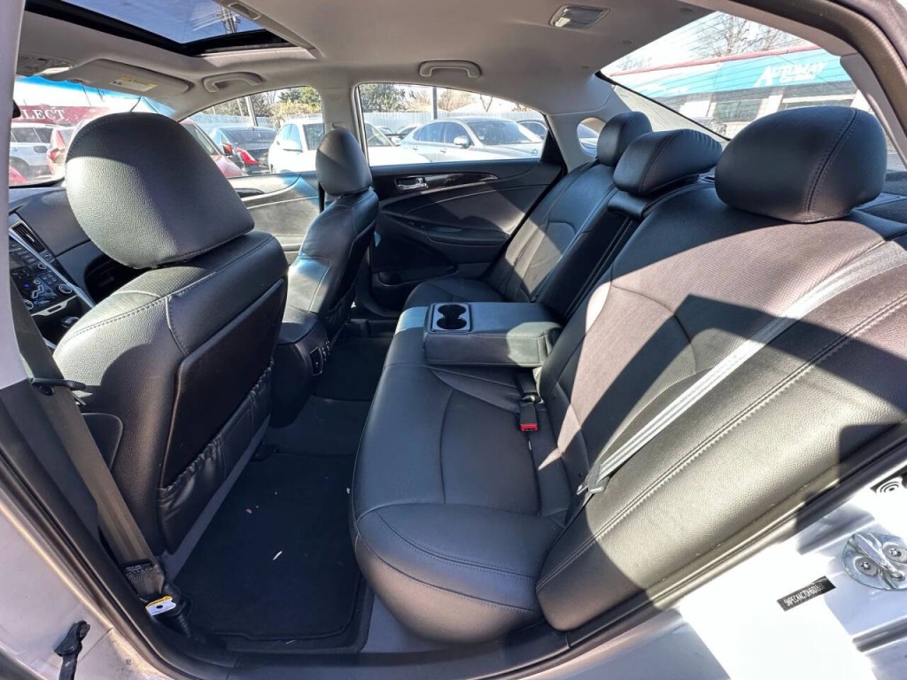 2013 Hyundai Sonata Image 17