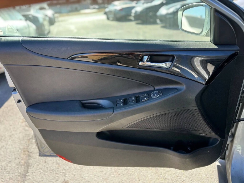 2013 Hyundai Sonata Image 20