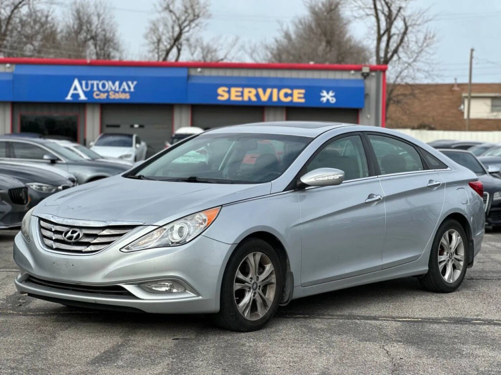 2013 Hyundai Sonata Image 1