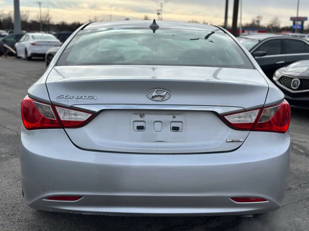 2013 Hyundai Sonata Image 7