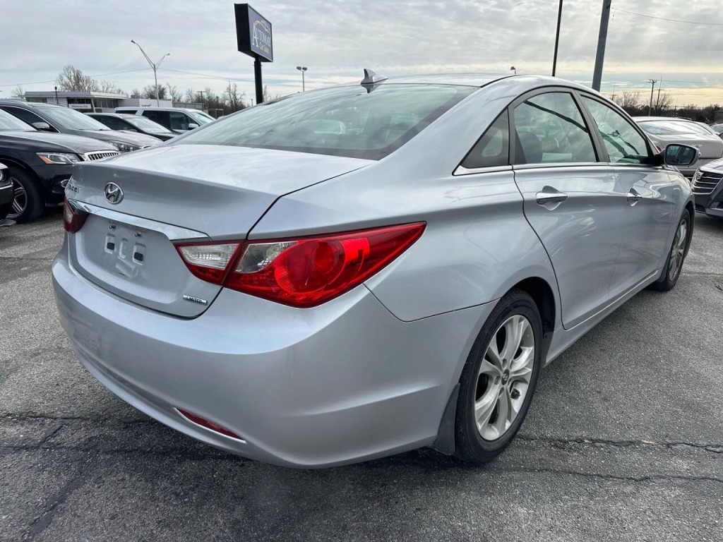 2013 Hyundai Sonata Image 37