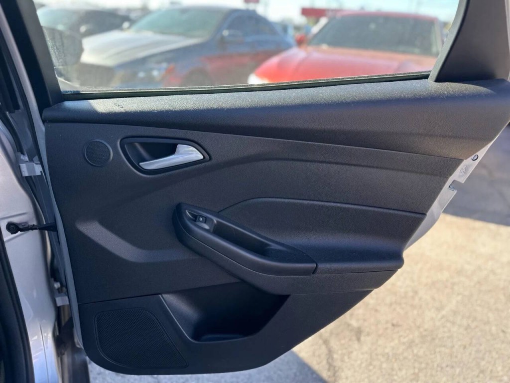 2018 Ford Focus Image 23