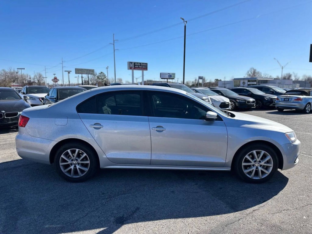 2013 Volkswagen Jetta Image 5