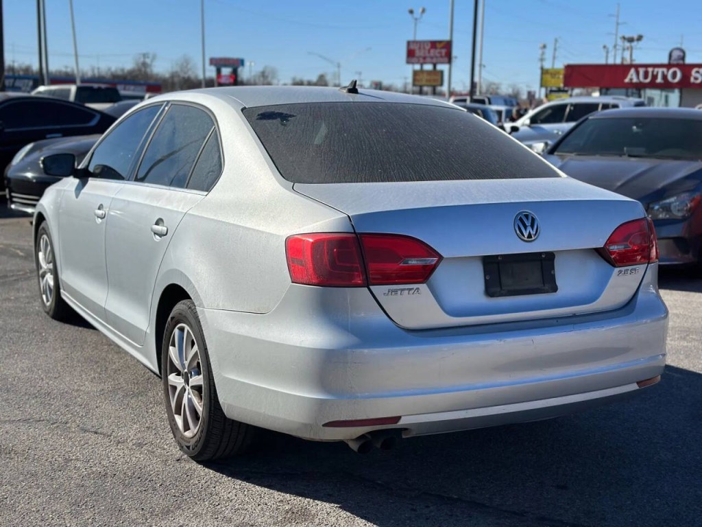 2013 Volkswagen Jetta Image 8