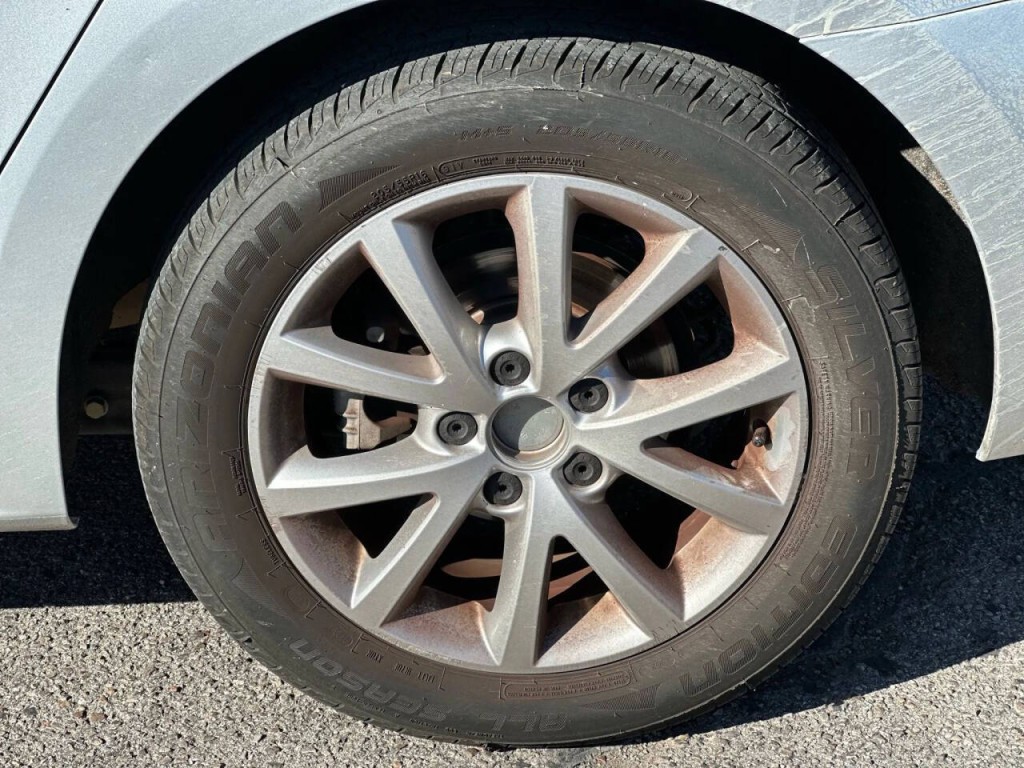 2013 Volkswagen Jetta Image 24