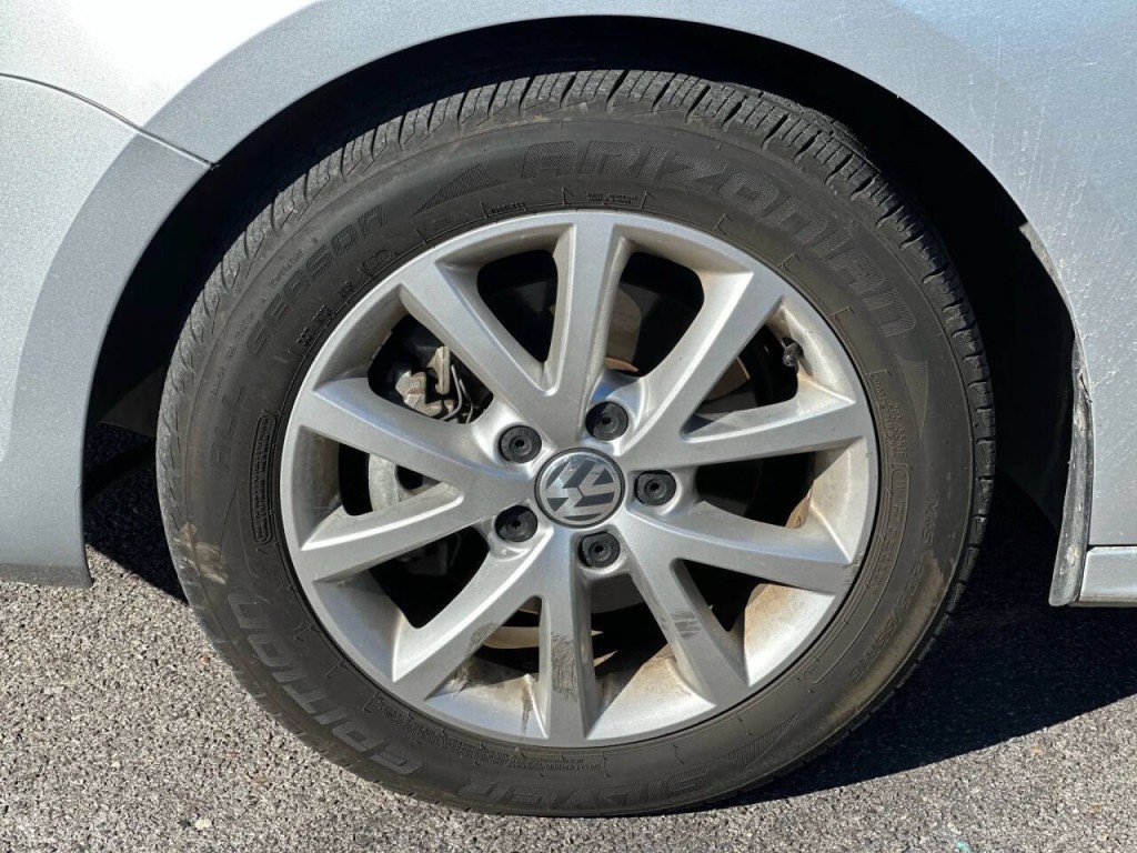 2013 Volkswagen Jetta Image 26