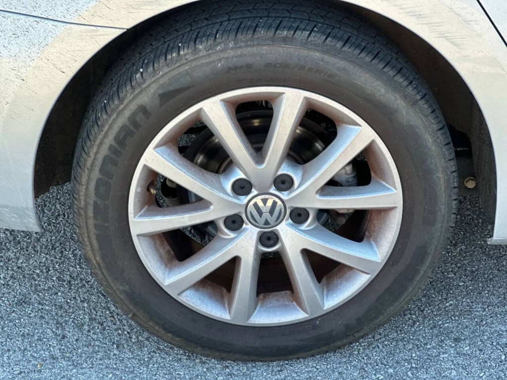 2013 Volkswagen Jetta Image 27