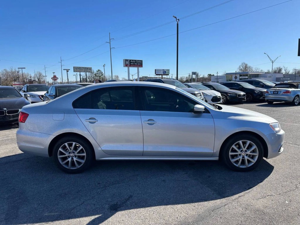 2013 Volkswagen Jetta Image 31