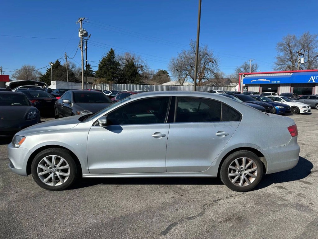 2013 Volkswagen Jetta Image 35