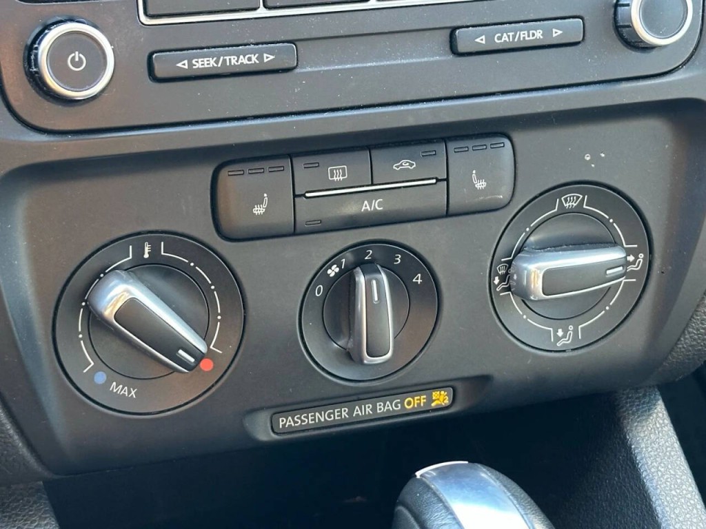 2013 Volkswagen Jetta Image 36