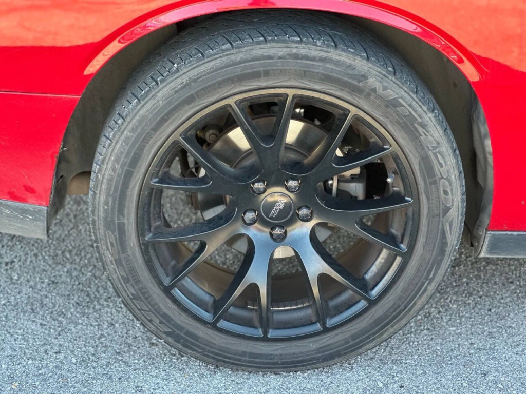 2015 Dodge Challenger Image 17
