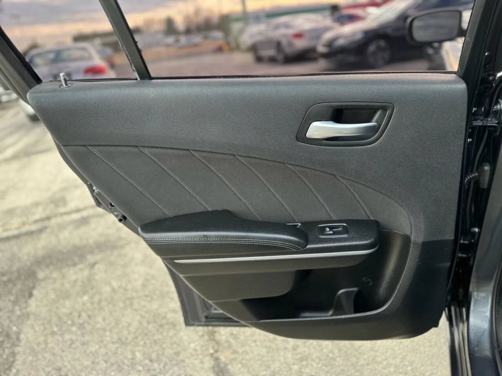 2019 Dodge Charger Image 21