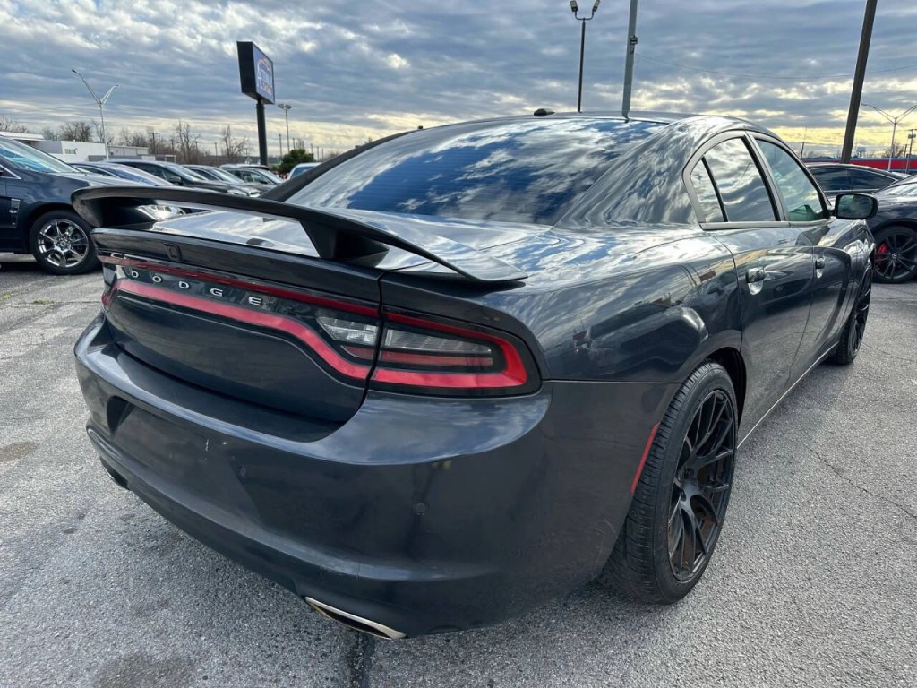 2019 Dodge Charger Image 32