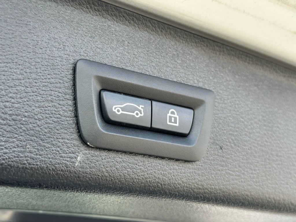 2016 BMW X3 Image 27