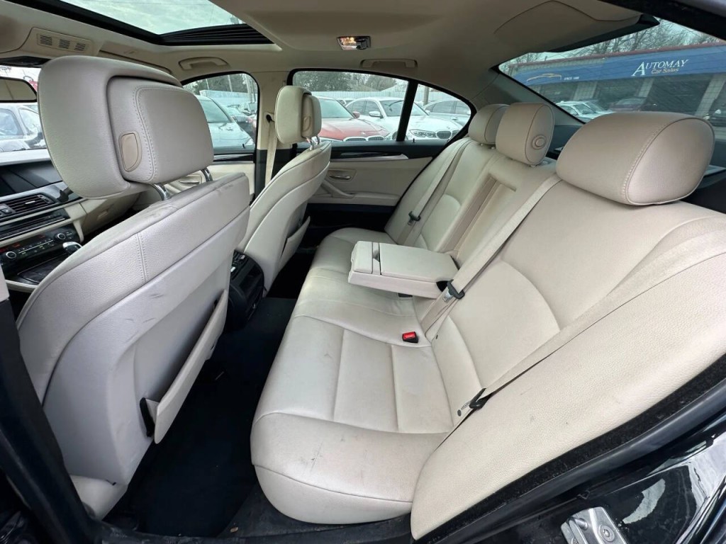 2012 BMW 5 Series Image 17