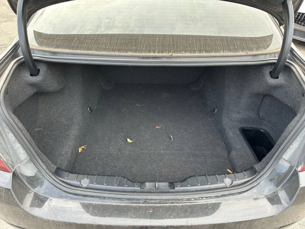 2012 BMW 5 Series Image 18