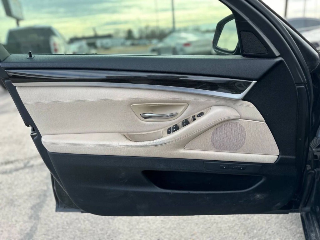 2012 BMW 5 Series Image 20